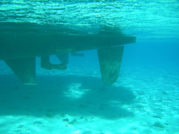 72- Presque echoue dans les eaux claires d'Avea 